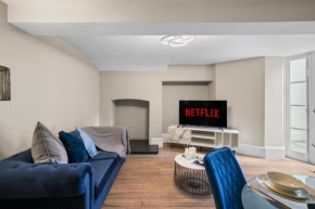 30 percent off! Stylish 2 Bedroom in Wakefield - Parking
